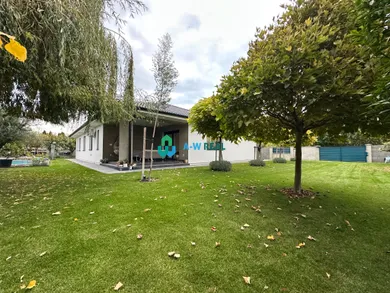 Na predaj 5-izbový dom, 235 m², Veľké Blahovo