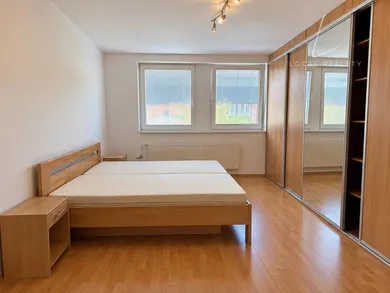 Квартири на продаж, 3-кімнатні, Bratislava-Podunajské Biskupice · €269 000