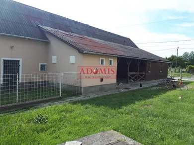 Na predaj komerčné, 80 m²