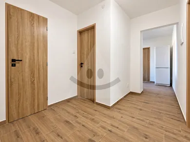 Na prenájom 3-izbový byt, 74 m², Martin, Nálepkova