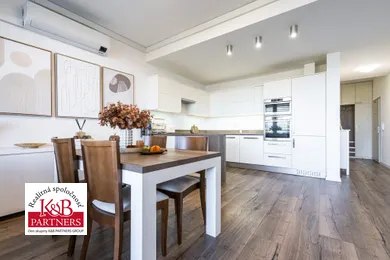Na predaj 3-izbový byt, 92 m², Trenčín, Saratovská