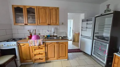 Na predaj 3-izbový dom, 65 m², Dolný Pial, Rovná