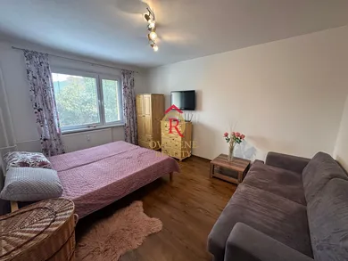 Na prenájom 1-izbový byt, 32 m², Liptovský Hrádok, Prekážka