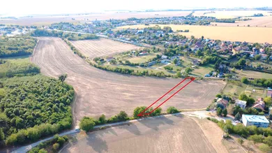 Na predaj pozemok, 84 m², Podhájska, Štepničná