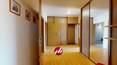 Na prenájom 4-izbový byt, 85 m², Bratislava-Petržalka, Bzovícka
