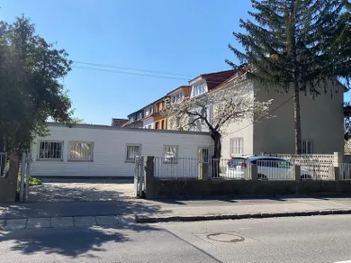Domy na predaj, Bratislava-Nové Mesto · €642 000