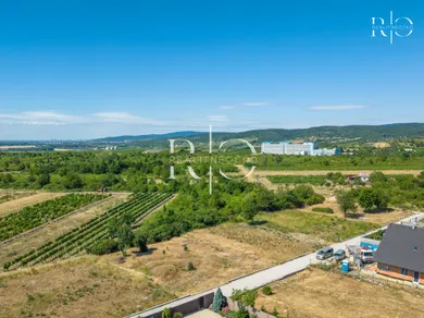 Na predaj pozemok, 198 m², Modra