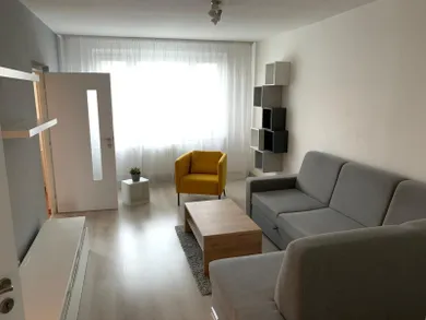 Mieszkania na wynajem, 2-pokojowe, Banská Bystrica · €680