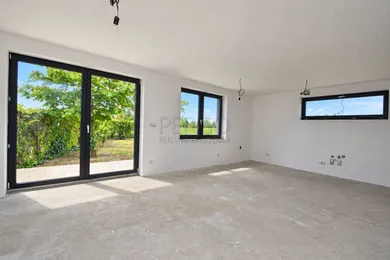 Na predaj dom, 132 m², Rovinka, Za hrádzou