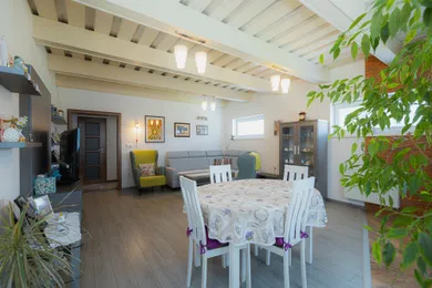 Na predaj 4-izbový dom, 278 m², Veličná