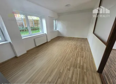 Na prenájom 2-izbový byt, 70 m², Bánovce nad Bebravou