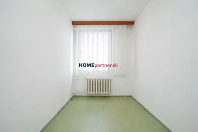 Na predaj 3-izbový byt, 72 m², Bratislava-Petržalka, Jasovská