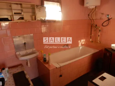 Na predaj dom, 130 m², Farná, -