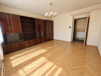 Na predaj 2-izbový byt, 56 m², Galanta, Hlavná