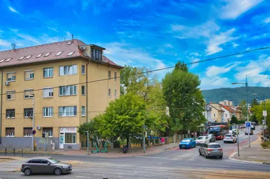 Na predaj 2-izbový byt, 60 m², Bratislava-Nové Mesto, Vajnorská