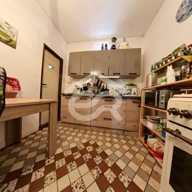 Na predaj 6-izbový dom, 190 m², Tesárske Mlyňany, Školská