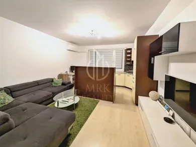Na predaj 4-izbový byt, 88 m², Bratislava-Petržalka, Wolkrova
