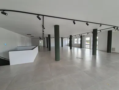 Na prenájom komerčné, 524 m², Piešťany, Bratislavská