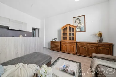 Na predaj 2-izbový byt, 40 m², Rovinka, Hlavna