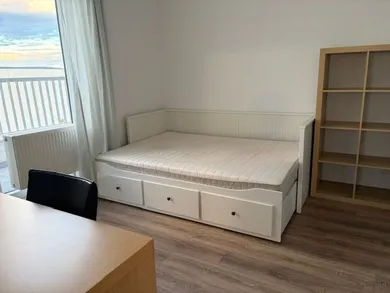 Na prenájom 3-izbový byt, 107 m², Bratislava-Devínska Nová Ves