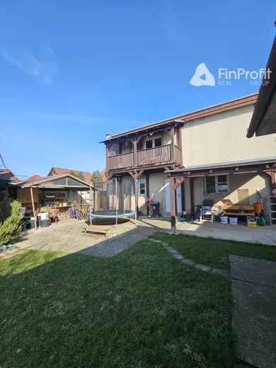 Na predaj 6-izbový dom, 336 m², Sokolovce, -