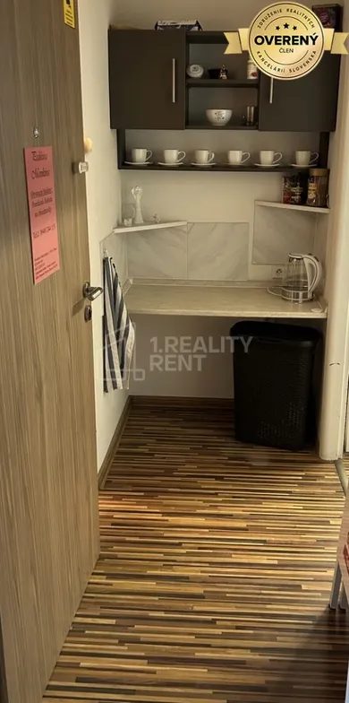 Na prenájom komerčné, 32 m², Žilina