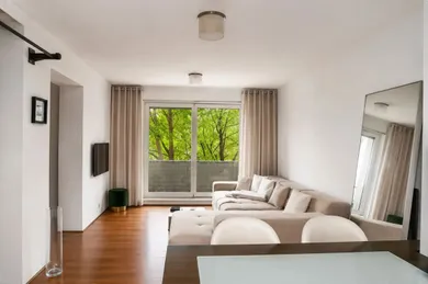 Na prenájom 2-izbový byt, 84 m², Bratislava-Ružinov, Košická