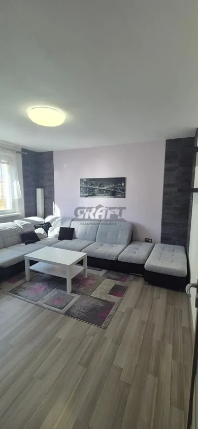 Byty na prenájom 3-izbový, Bratislava-Petržalka · €850