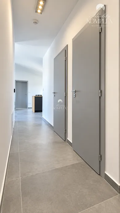 Na prenájom 2-izbový byt, 49 m², Komárno