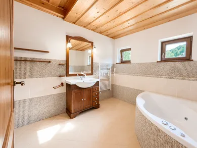 Na prenájom dom, 220 m², Banská Bystrica, Kordíky