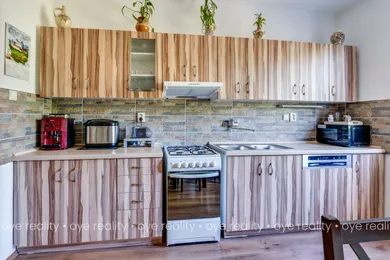 Na predaj 3-izbový byt, 77 m², Komárno, Ul. K. Nagya