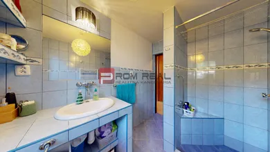 Na predaj 7-izbový dom, 310 m², Borinka