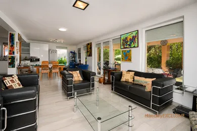 Na predaj 8-izbový dom, 300 m², Mosonmagyaróvár