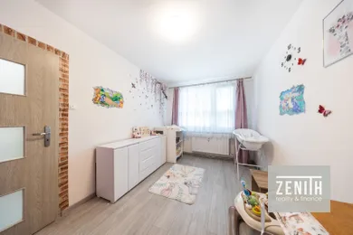 Na predaj 3-izbový byt, 64 m², Dunajská Streda, Nám. SNP