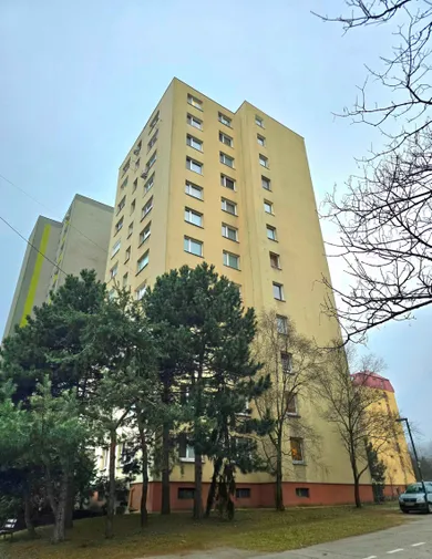 Mieszkania na sprzedaż, 3-pokojowe, Bratislava-Dúbravka · €199 990