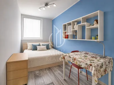 Na predaj 2-izbový byt, 48 m², Bratislava-Petržalka, Mánesovo nám.