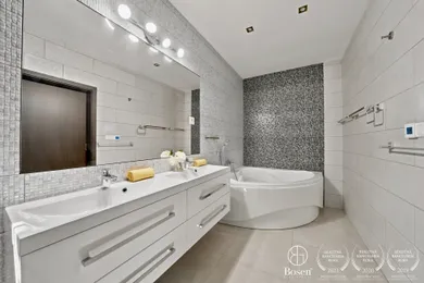 Na predaj 5-izbový dom, 192 m², Stupava, Hrabová
