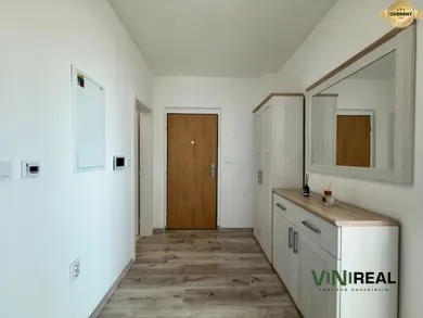 Na prenájom 2-izbový byt, 60 m², Šamorín, Šámot