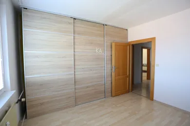 Na predaj 4-izbový byt, 73 m², Krupina