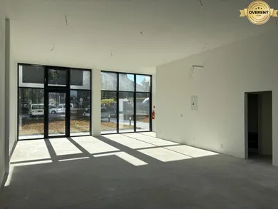 Na prenájom komerčné, 90 m², Poprad, Kukučínova