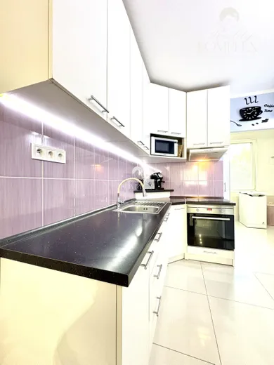 Na predaj 2-izbový byt, 63 m², Komárno