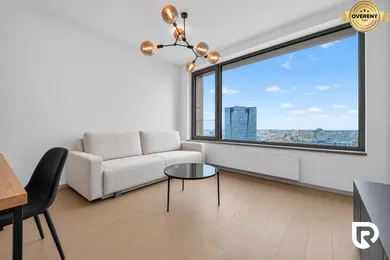 Na predaj 2-izbový byt, 49 m², Bratislava-Staré Mesto, Továrenská