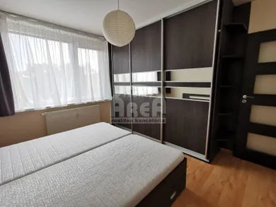 Na prenájom 3-izbový byt, 66 m², Michalovce, -