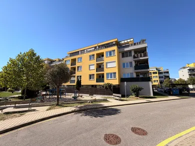 Na prenájom 2-izbový byt, 63 m², Bratislava-Devínska Nová Ves