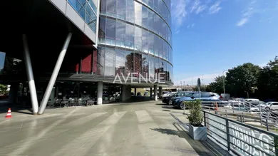 Na prenájom objekt, 129 m², Bratislava-Petržalka, Röntgenova