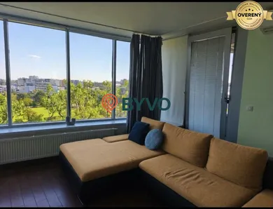Na predaj 2-izbový byt, 67 m², Bratislava-Nové Mesto, Bajkalská