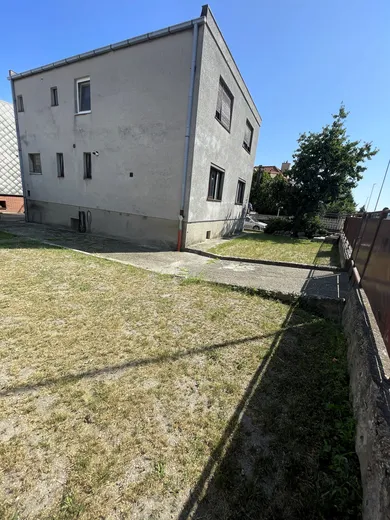 Na predaj dom, 280 m², Bratislava-Rača, Oblačná