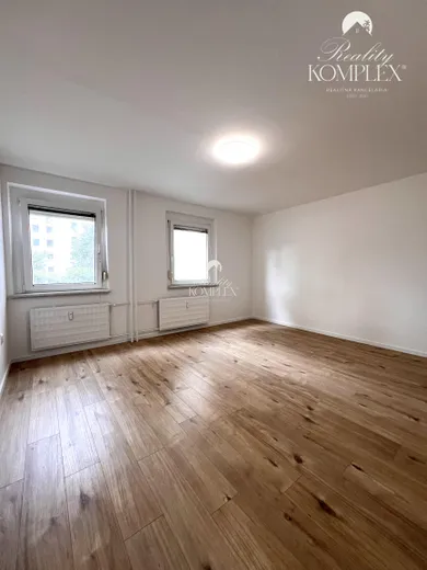 Na predaj 1-izbový byt, 35 m², Komárno, Selyeho