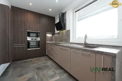Na prenájom 3-izbový byt, 89 m², Bratislava-Ružinov, Bajkalská