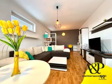 Kiadó lakások, 1-szobás, Senica · €480